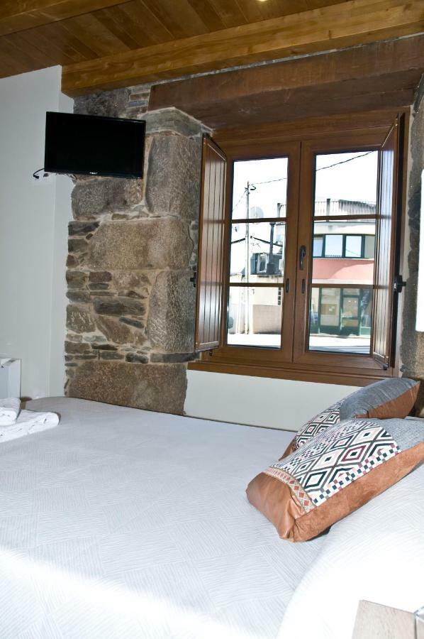 Pension Serrano Sarria Exterior foto